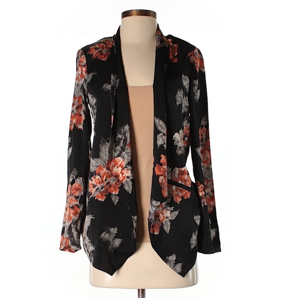Astr Jackets & Blazers - Astr black floral blazer
